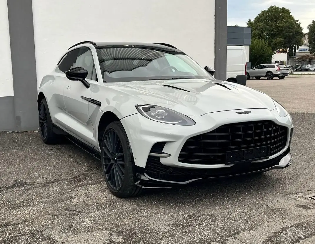 Aston Martin DBX 707 2026, exterior — Lisbon Luxury Car Rental, Lisbon. The Aston Martin DBX 707 pairs a 707 hp powertrain with a five-seat cabin, giving it a…