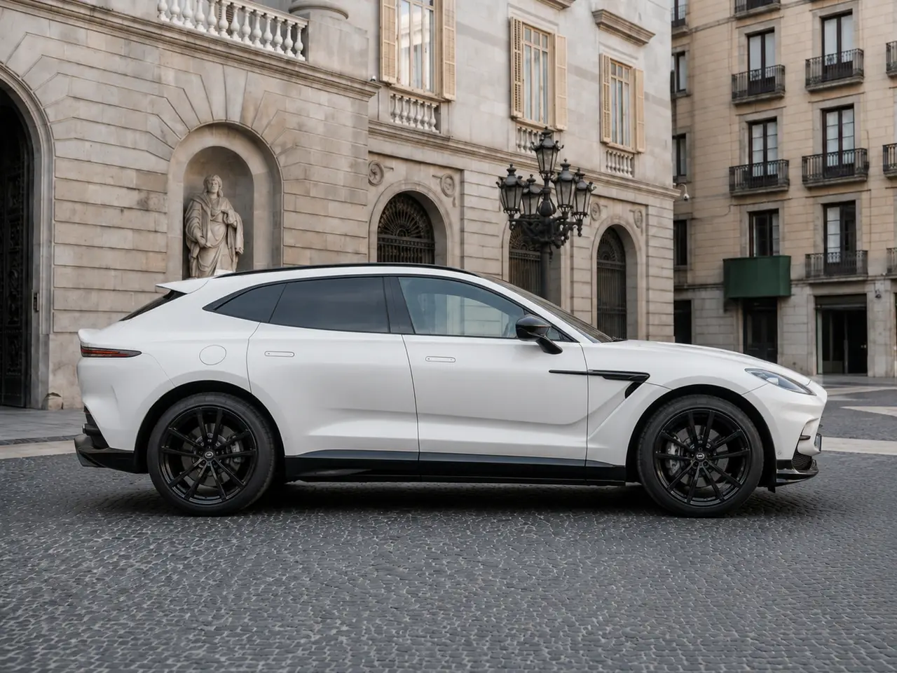 Aston Martin DBX 707 2026, front view — Lisbon Luxury Car Rental, Lisbon. The Aston Martin DBX 707 pairs a 707 hp powertrain with a five-seat cabin, giving it a…