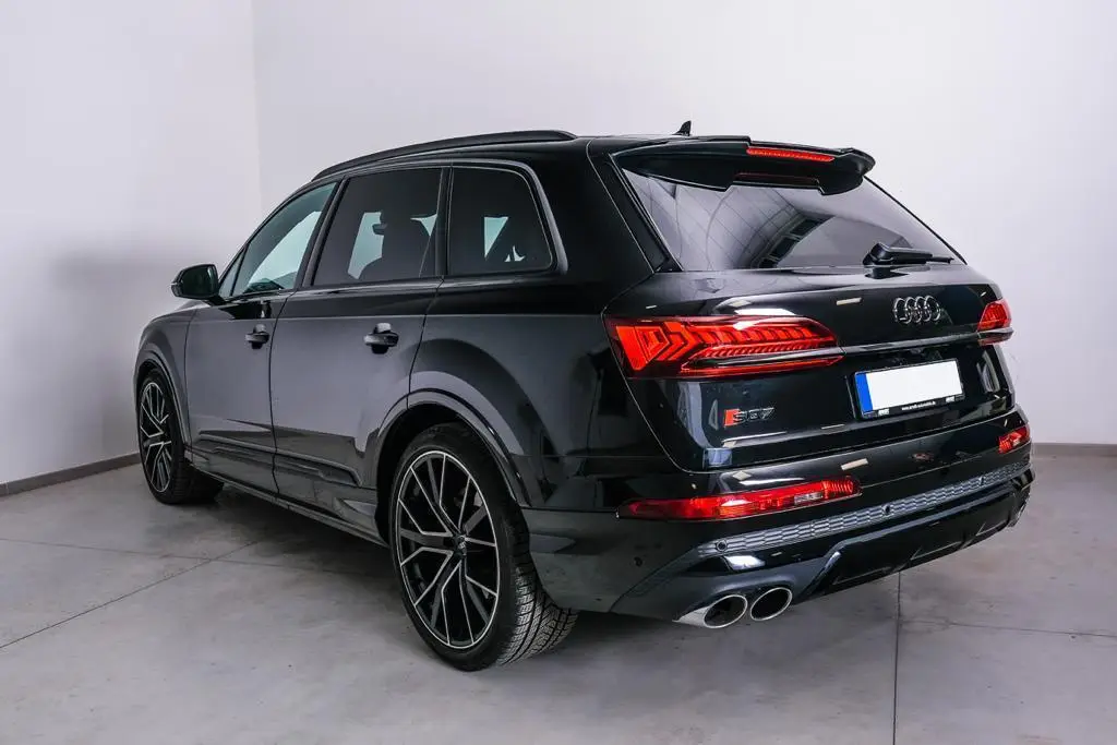 Audi SQ7 2025, front view — Lisbon Luxury Car Rental, Lisbon. The 2025 Audi SQ7 pairs 507 hp with the composure Audi's larger SUVs are known for: a…