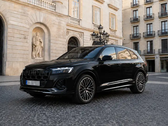 Audi SQ7 2025 — Lisbon Luxury Car Rental, Lisbon