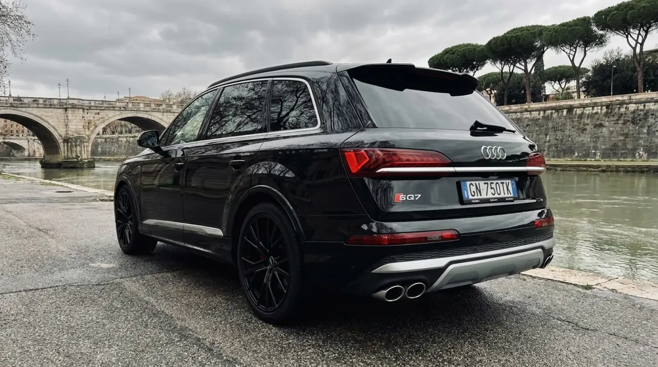 Audi SQ7 7seater 2023, exterior — Lisbon Luxury Car Rental, Lisbon. The Audi SQ7 pairs an unusually wide cabin with 530 hp under the hood, a combination that…