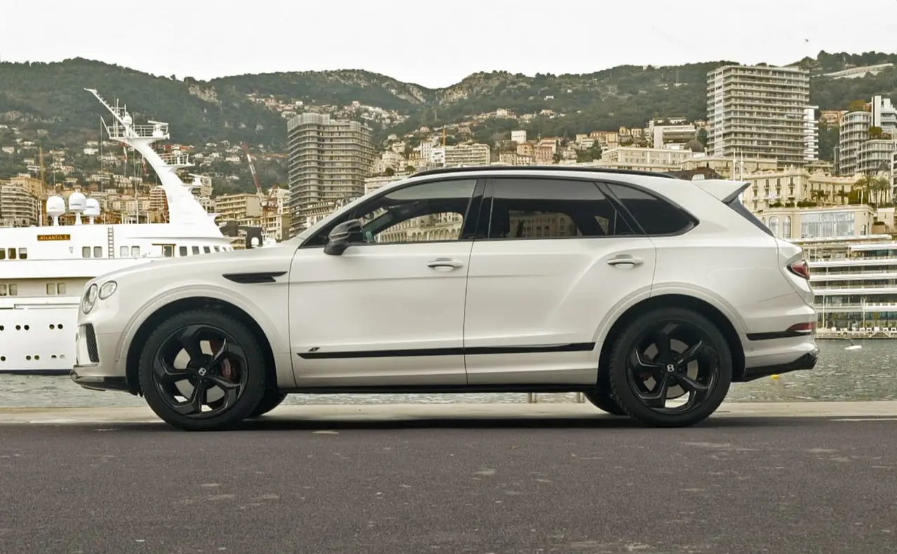 Bentley Bentayga V8-S 2024, exterior — Lisbon Luxury Car Rental, Lisbon. The Bentley Bentayga V8-S carries its 550 hp with the kind of composure that defines…