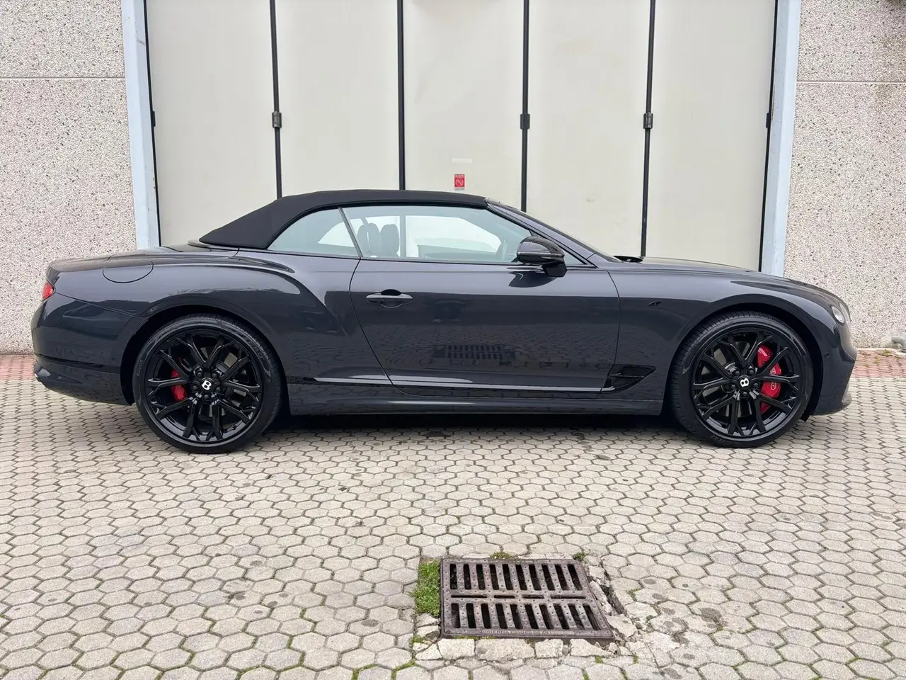 Bentley Continental GTC S V8 2025, rear view — Lisbon Luxury Car Rental, Lisbon. The Bentley Continental GTC S V8 is a grand tourer built for open-air distance rather…