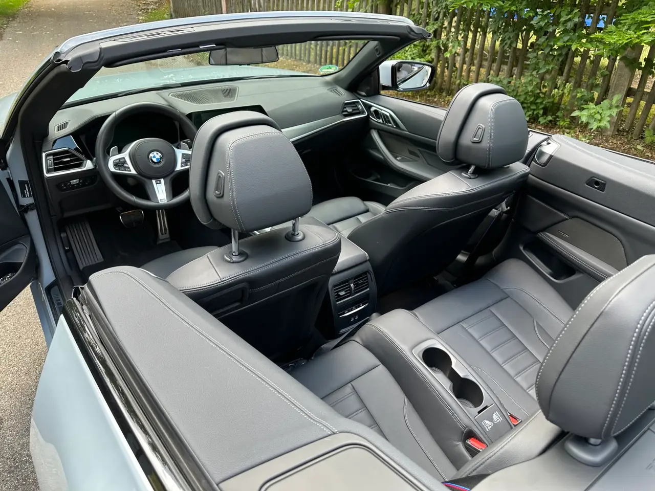 BMW 430i Cabrio 2023, dashboard — Lisbon Luxury Car Rental, Lisbon. The BMW 430i Cabrio pairs a 245 hp turbocharged engine with a soft-top roof that lowers…