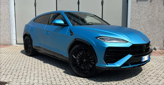 Lamborghini Urus SE 2025 — Lisbon Luxury Car Rental, Lisbon