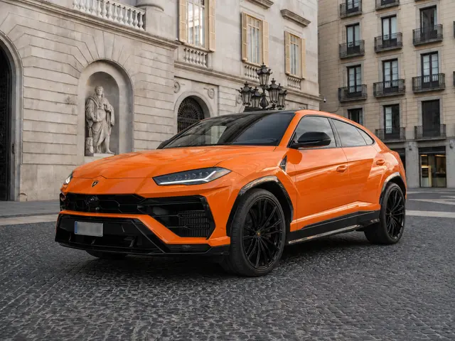 Lamborghini URUS SE 2025 — Lisbon Luxury Car Rental, Lisbon