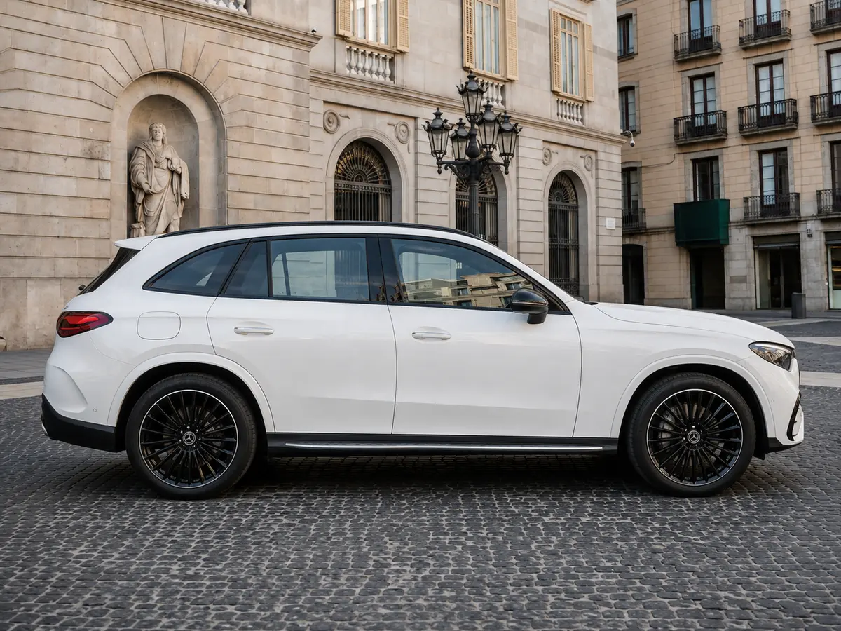 Mercedes Benz GLC 2025, front view — Lisbon Luxury Car Rental, Lisbon. The 2025 Mercedes Benz GLC is a mid-size SUV built for ease rather than drama: 258 hp,…