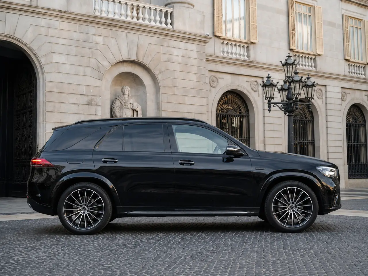 Mercedes Benz GLE 450 AMG 2024, front view — Lisbon Luxury Car Rental, Lisbon. The Mercedes Benz GLE 450 AMG pairs a 367 hp inline-six with the kind of cabin space that…