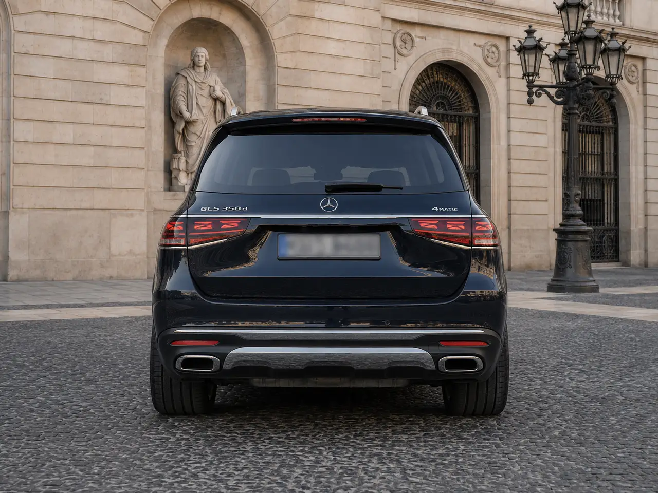 Mercedes Benz GLS-klasse 350 D Exclusive 7 Posti 2025, rear view — Lisbon Luxury Car Rental, Lisbon. The Mercedes-Benz GLS 350d Exclusive brings genuine seven-seat capacity to a segment…