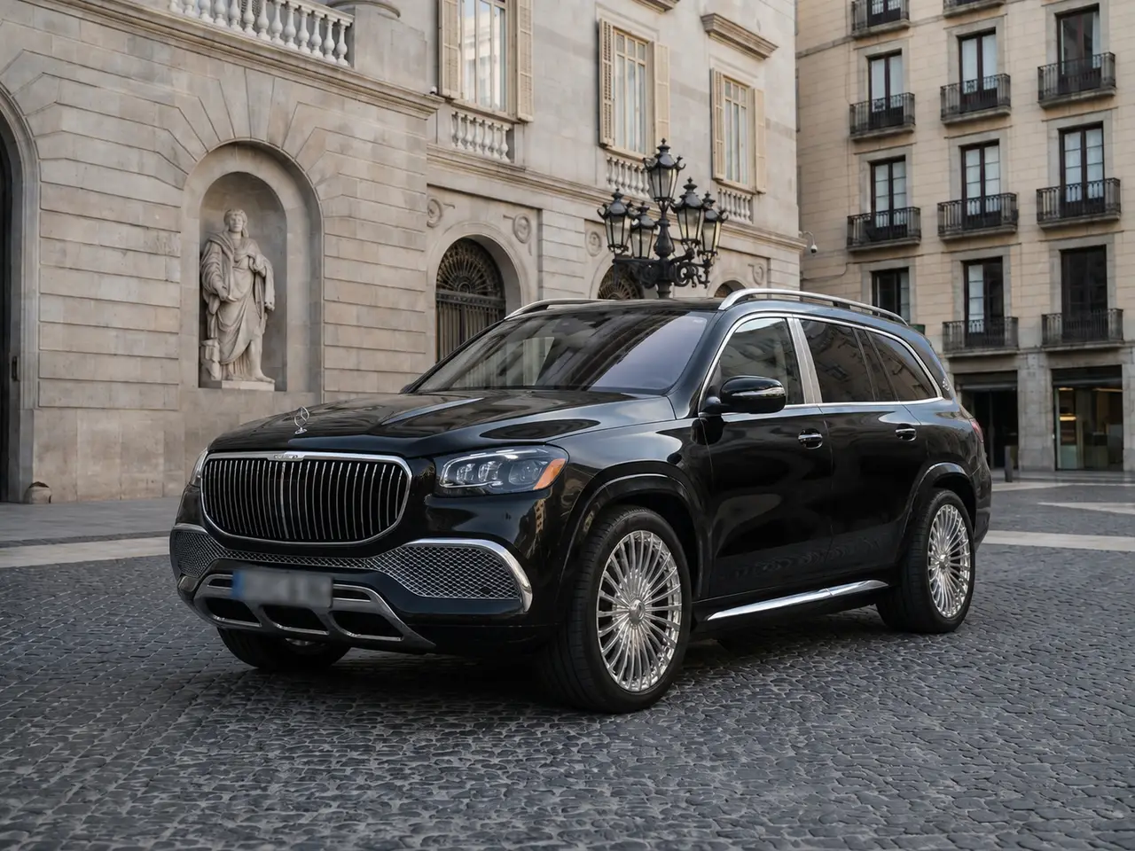 Mercedes Benz GLS Maybach 2022 — Lisbon Luxury Car Rental, Lisbonne. Le Mercedes-Benz GLS Maybach 2022 s'impose comme une berline-SUV de très haut rang, avec…