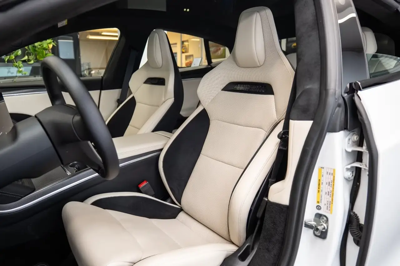Tesla Model S Plaid 2025, rear view — Lisbon Luxury Car Rental, Lisbon. The 2025 Tesla Model S Plaid puts 1020 hp behind a single press of the accelerator, with…