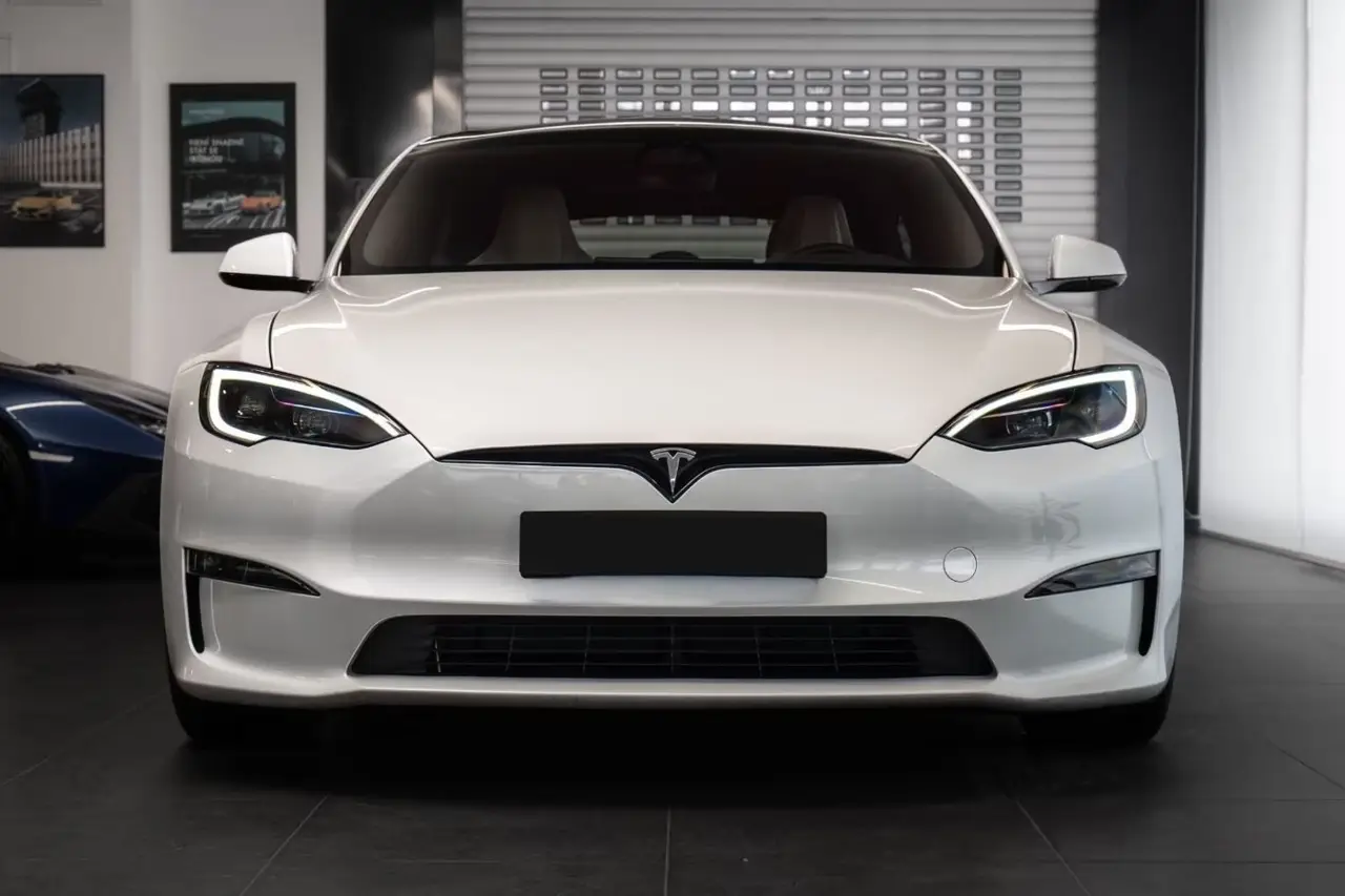 Tesla Model S Plaid 2025, side profile — Lisbon Luxury Car Rental, Lisbon. The 2025 Tesla Model S Plaid puts 1020 hp behind a single press of the accelerator, with…